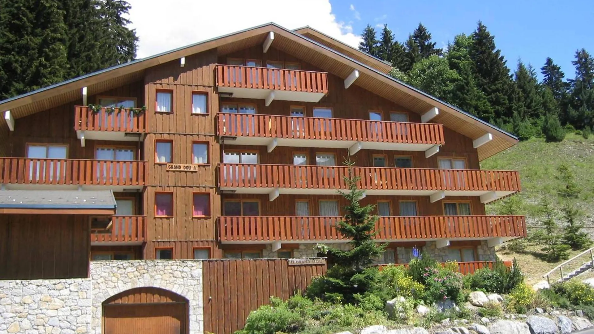 Studio Meribel Mottaret, Skis Aux Pieds, Wifi, Balcon - Fr-1-355-249 Les Allues France
